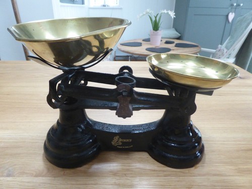 Vintage black cast iron - black,