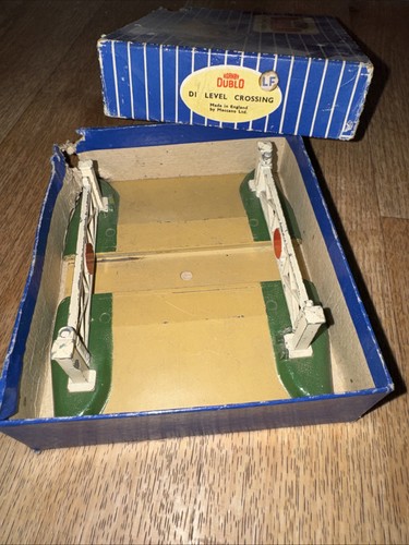 Vintage hornby dublo level - d1,