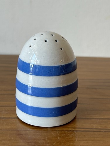 Vintage green cornishware - g,