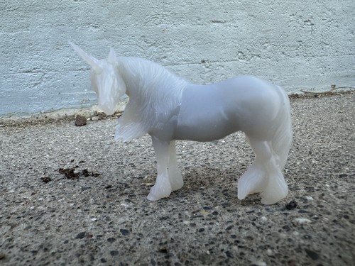 Margot unicorn carola funder - carola,