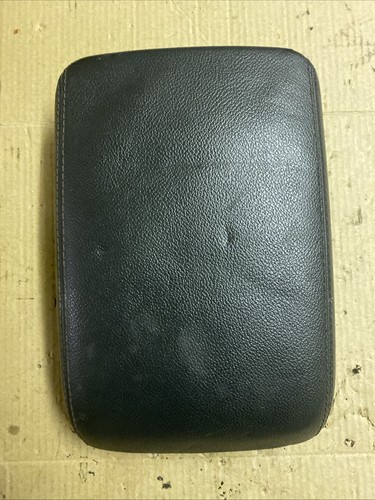 Audi front armrest - b8,