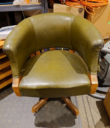 Green leather swivel captains - green,