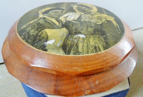 Wooden powder pin - /,