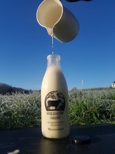 Organic raw milk in glass