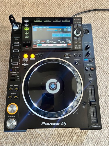 Pioneer cdj2000nxs2 2000 - pioneer,