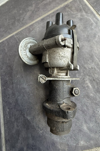 Lucas vintage distributor - lucas,