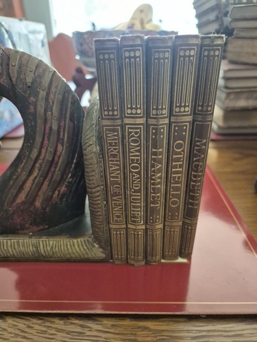 Set miniature works - of,