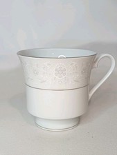 Crown Ming Queens Lace White