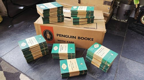 50x vintage penguin - vintage, green