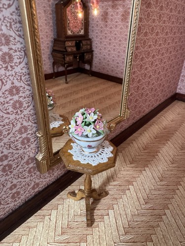 Dollshouse scale reutter - 1/12,