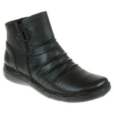 Clarks BNIB Ladies Boots UN