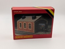 Hornby OO Gauge Engine Shed R504 Boxed