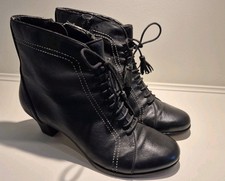 Clarks Hand Crafted Black