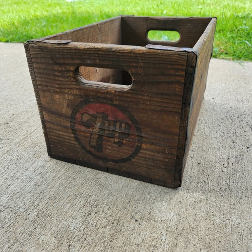 Vintage 7up wooden - 7up, crate