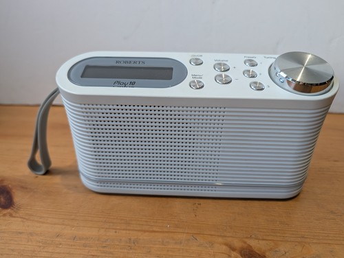 Roberts play dab and fm - roberts, 10