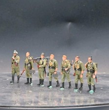 1/72  German Army Marching