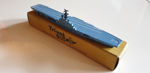 Tri ang ships hms - hms, mint