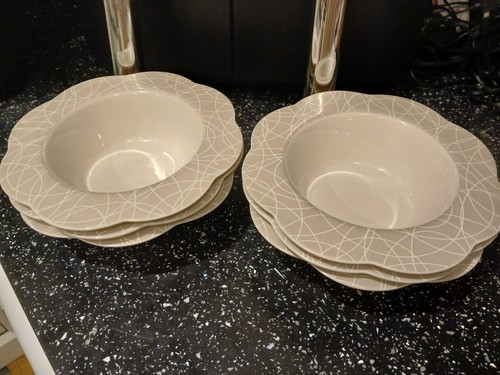 Lovely scalloped edge royal - scalloped,