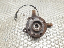 2005 RENAULT CLIO FRONT WHEEL HUB LH PASSENGER SIDE 1.1 PETROL D4F722 