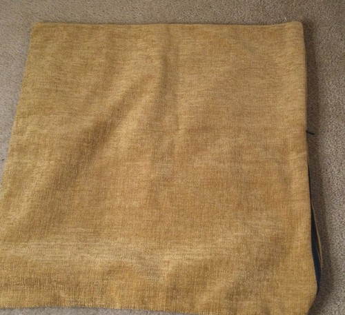 Pair okra gold cushion - okra,
