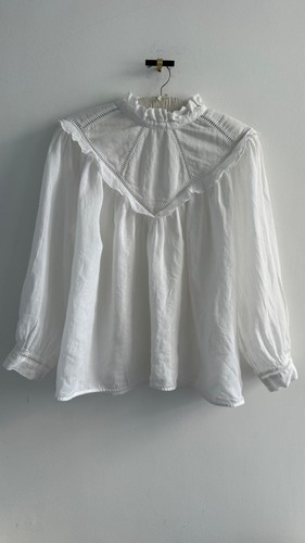 Noa this - noa, white