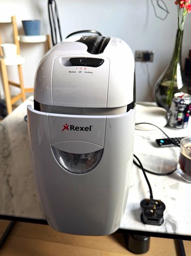 Rexel strip cut - strip-cut, paper