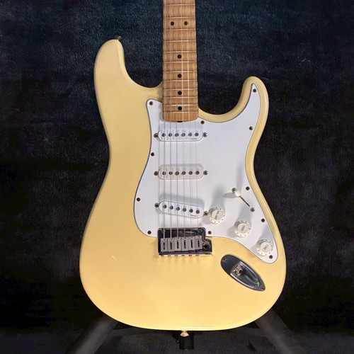 Fender yngwie malmsteen - fender,