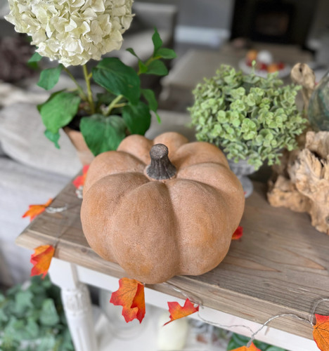 Small pale orange - pale, ceramic