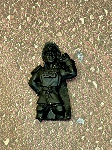 Oop metal pask tank commander - metal,