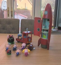 Ben and Holly's Little Kingdom Delivery Truck Rocket Figures Bundle Gaston