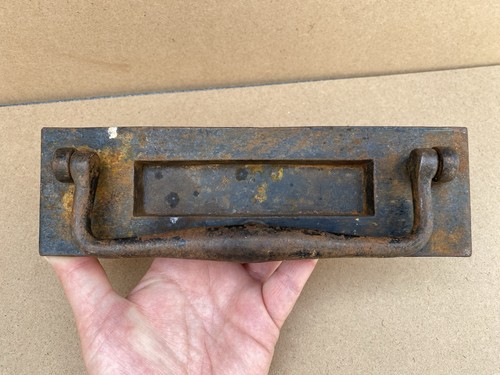 Antique original iron letter - original,