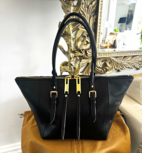 Burberry black leather tote - burberry,