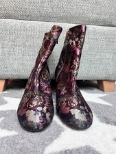 Peter Kaiser Embroidered boots