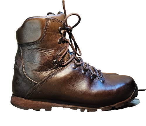 Lightweight hiking boots