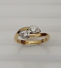 Elegant 18ct Gold Two-Stone Diamond Twist Ring – Unique Bypass Design