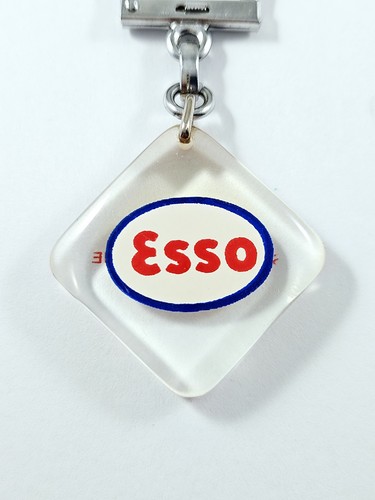 Bourbon esso logo keychain - bourbon,