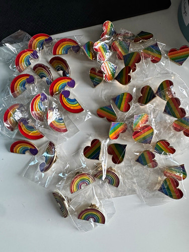 Rainbow heart enamel - enamel, pin