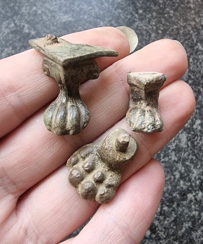 Medieval post lions - /,