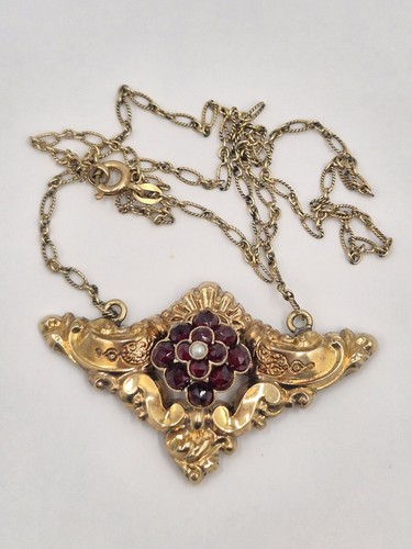 Biedermeier garnet necklace