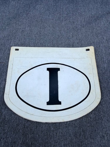Vintage italy mudflap - 'i',