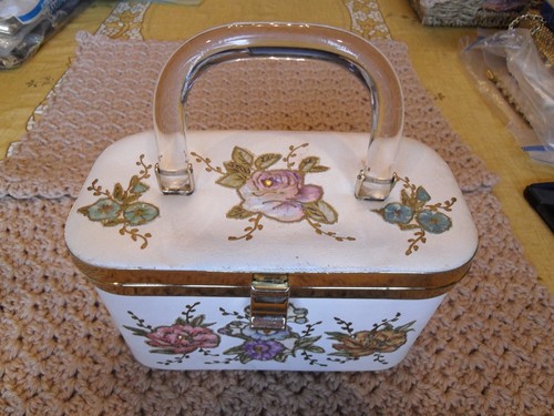 Vintage white leather box - vintage,