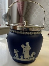 WEDGWOOD ANTIQUE DEEP BLUE JASPERWARE DIP BISCUIT BARREL /COOKIE JAR tobacco jar