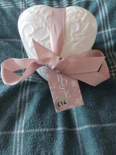Next rose scented candle 210g - rose,