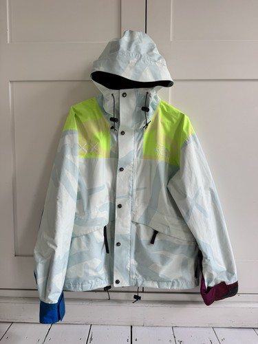 The north face kaws retro - the,