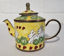 SMALL TRADE AID ENAMEL RABBITS