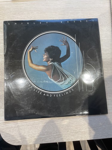 Shirley bassey love life - bassey., love,