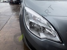 VAUXHALL MERIVA MK2 B Headlight Headlamp Right Side 13253632