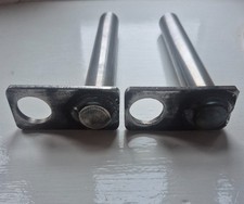 Pair of un-greased bucket pins
