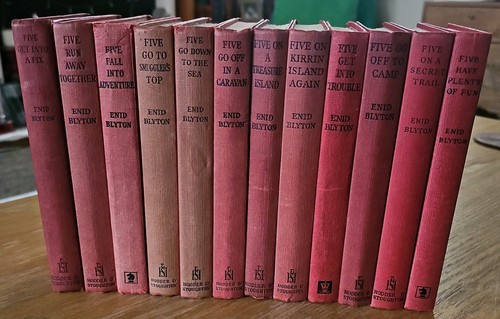 Enid blyton famous five - famous,