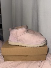 UGG